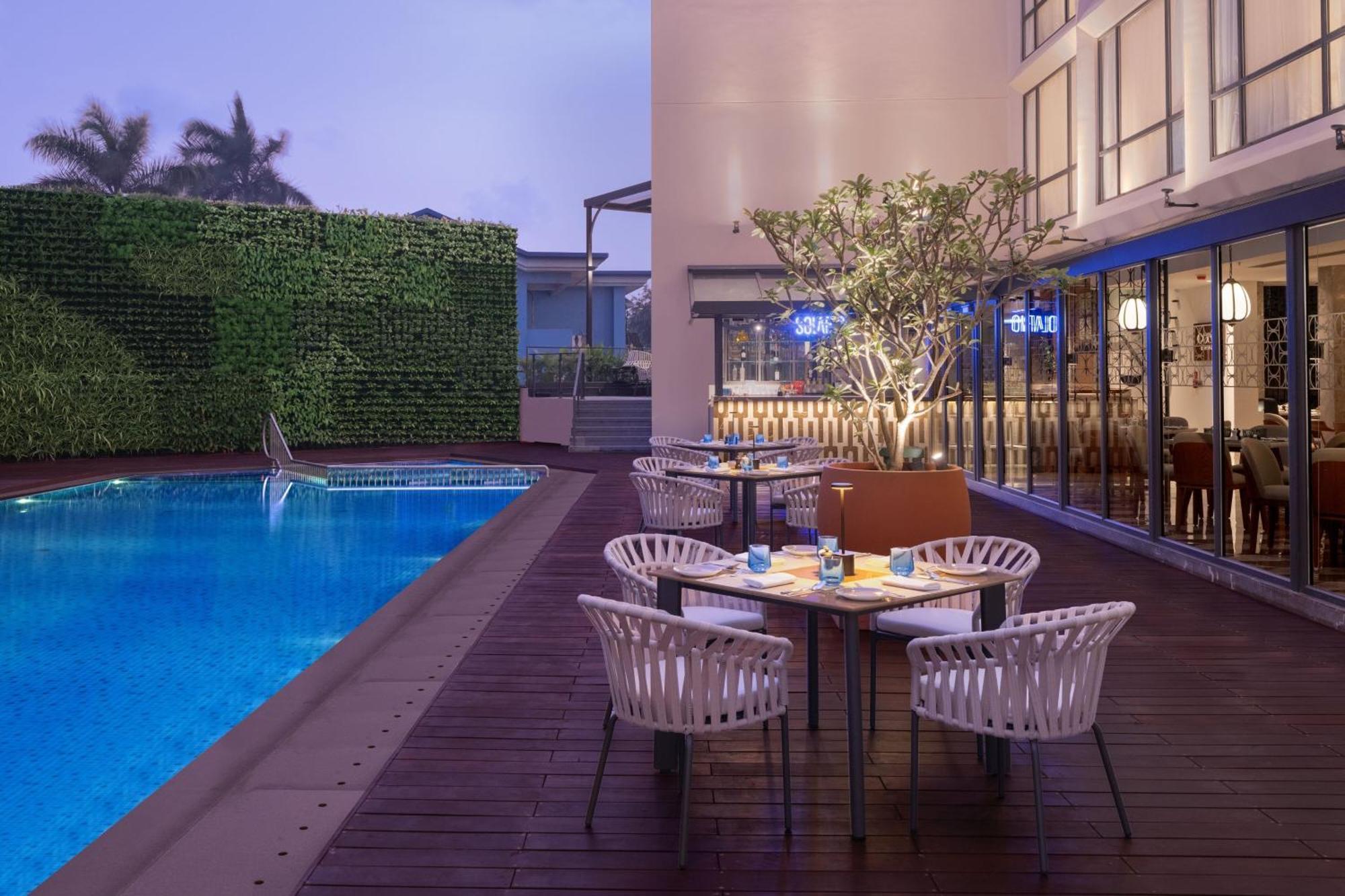 Отель Courtyard By Marriott Goa Колва Экстерьер фото