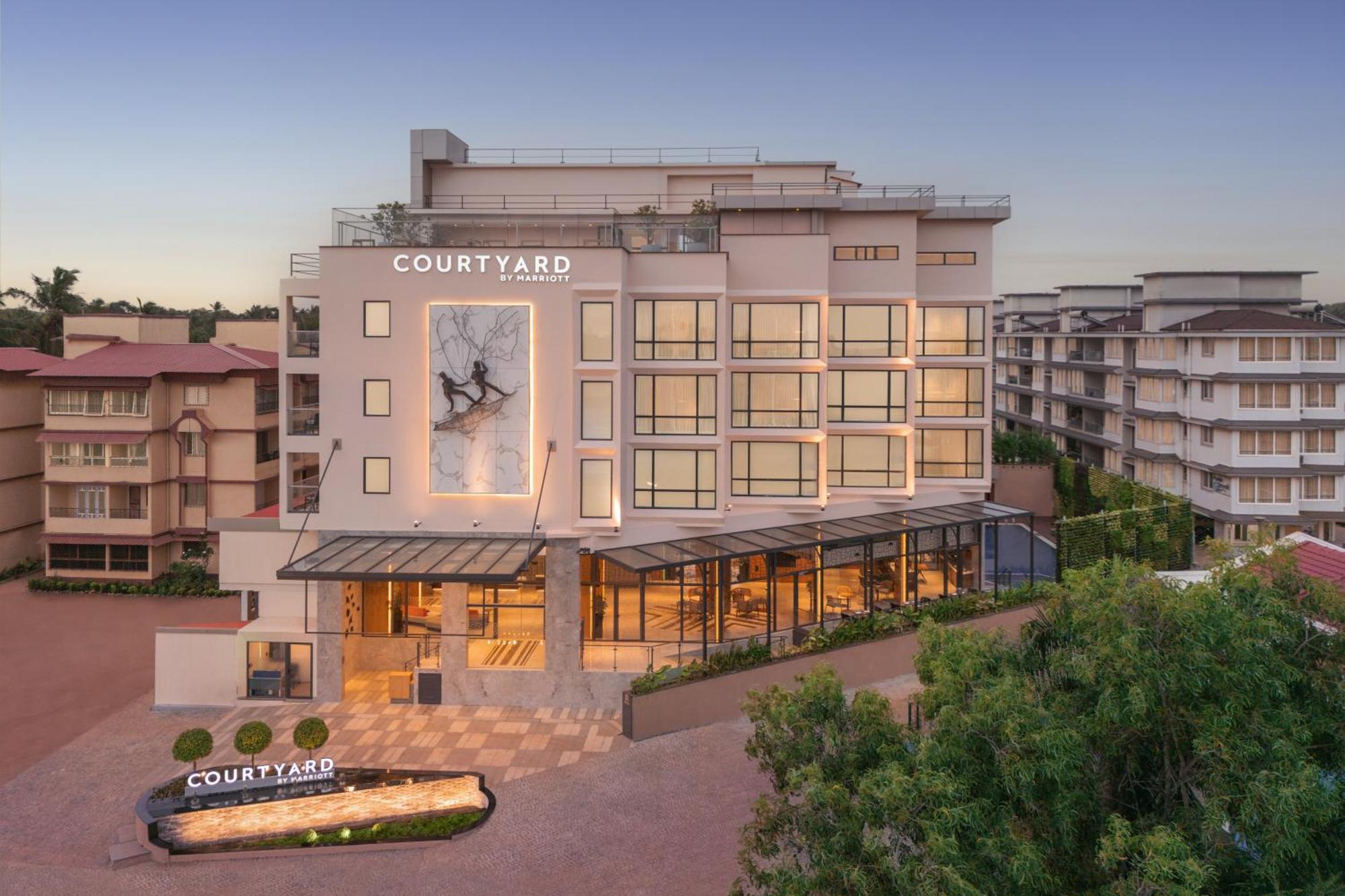 Отель Courtyard By Marriott Goa Колва Экстерьер фото