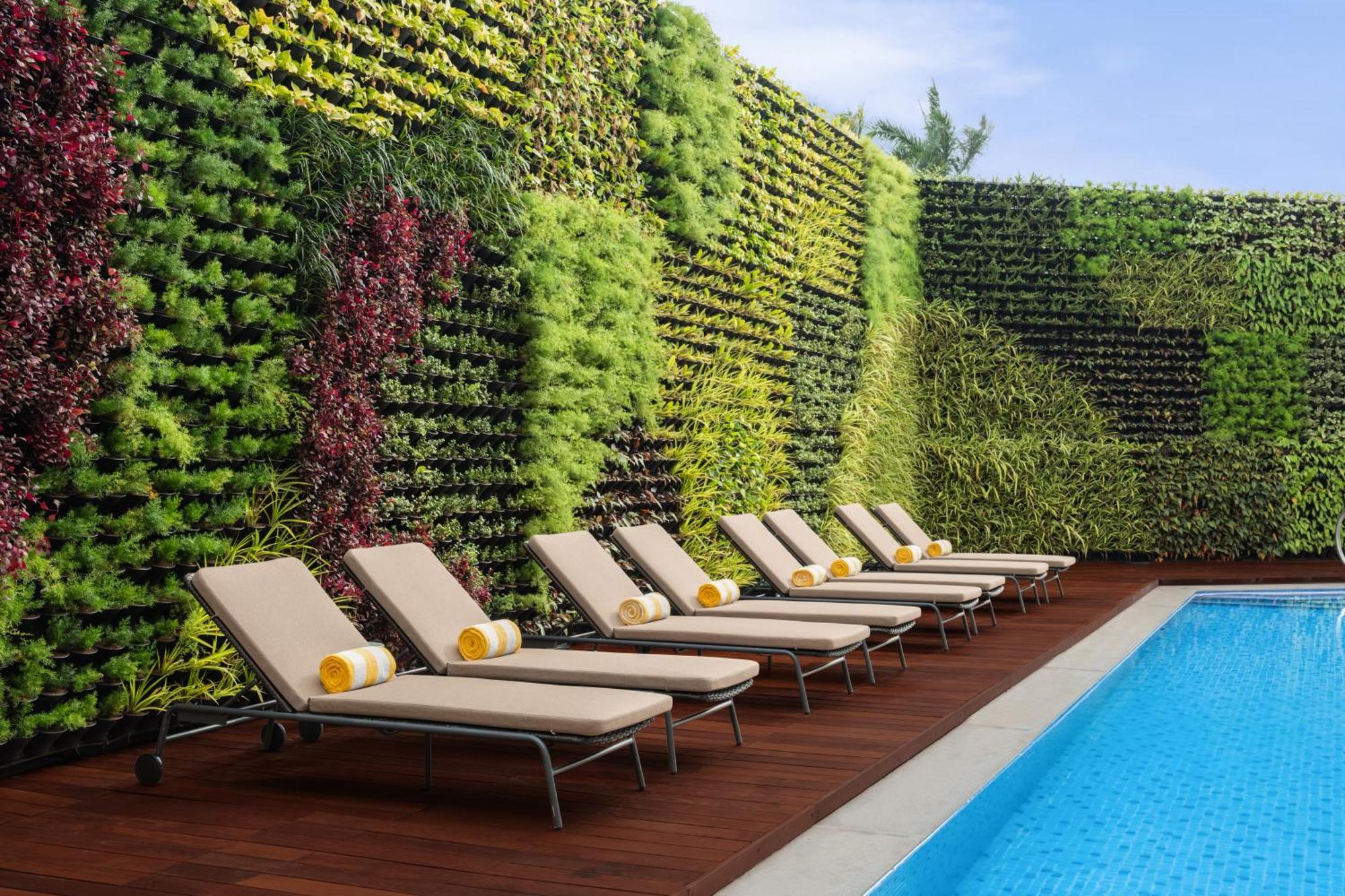 Отель Courtyard By Marriott Goa Колва Экстерьер фото